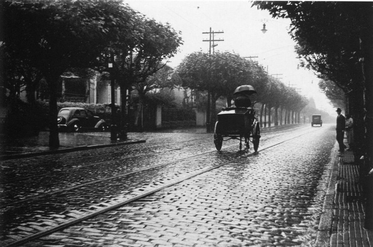 Hildegard Rosenthal: Carroça de padeiro (1940 circa – Av. Angélica, Higienópolis, São Paulo)