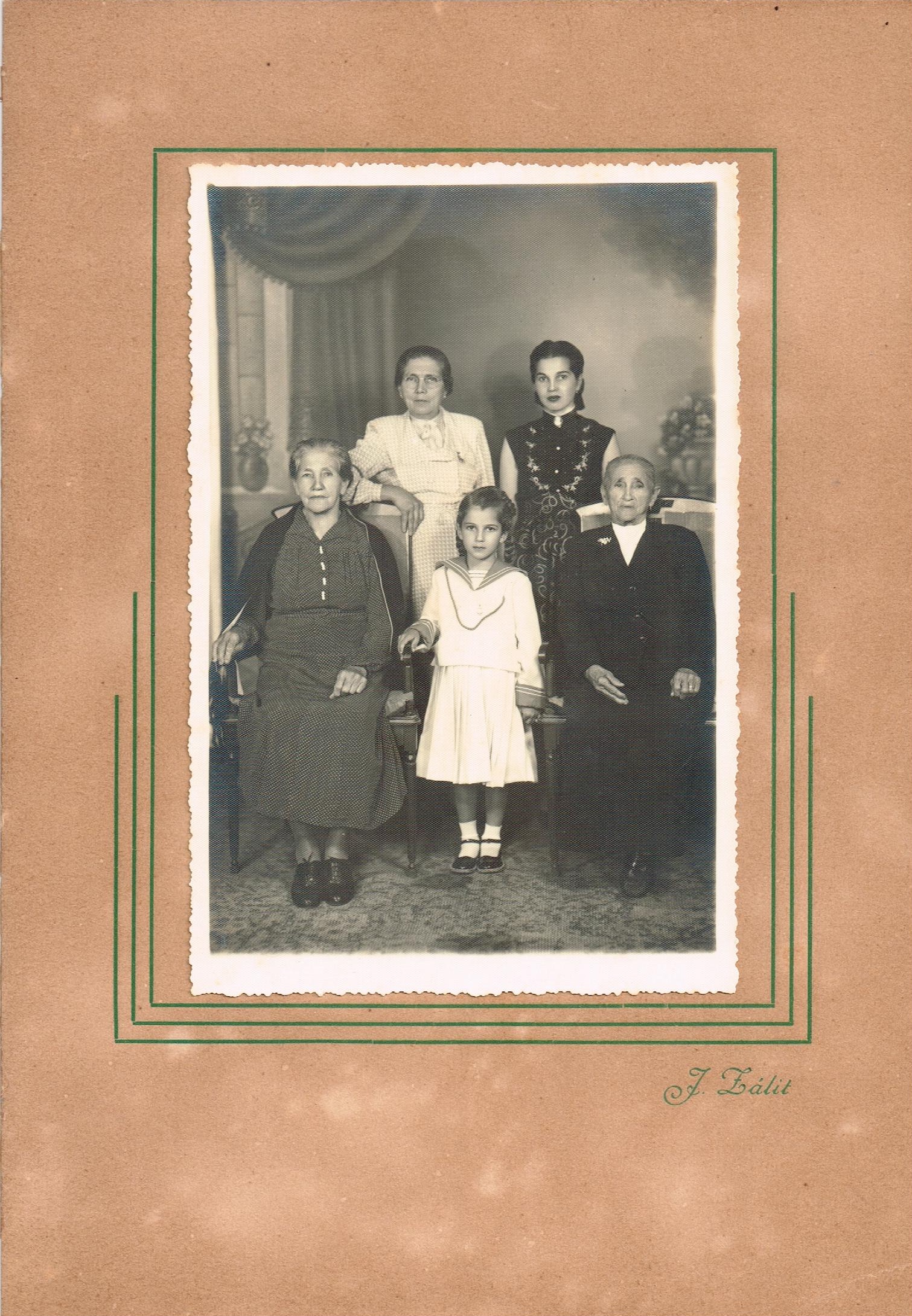 5 gerações de mulheres de minha família (Como aparece no álbum original)